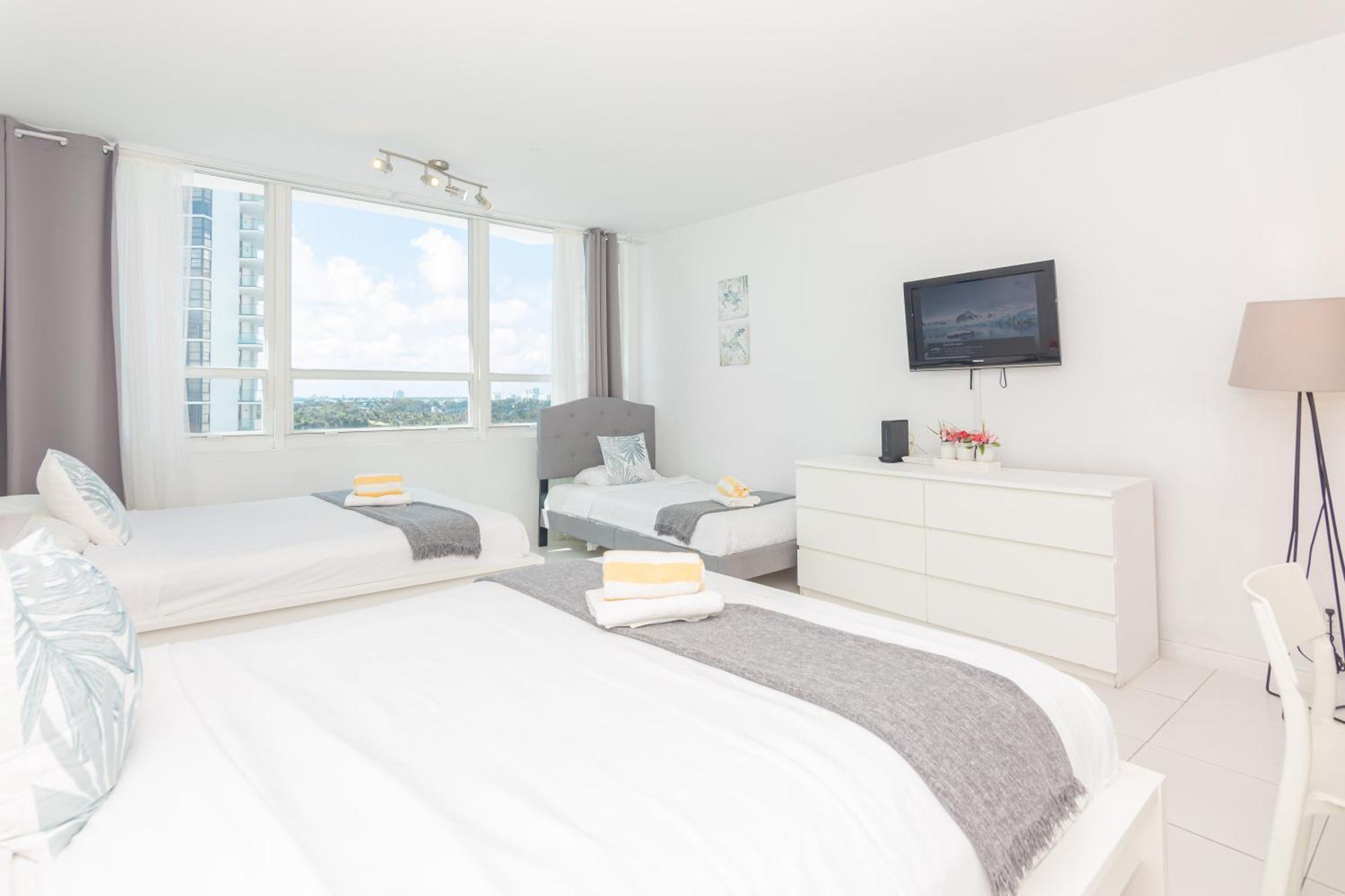 מיאמי ביץ' Girasole Rentals Suites חדר תמונה