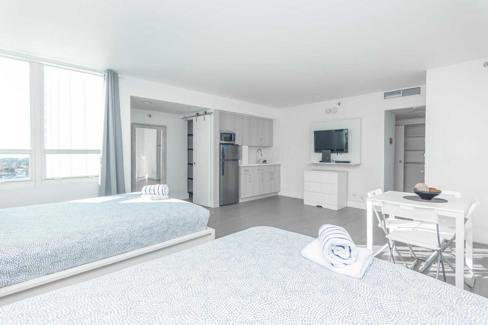 מיאמי ביץ' Girasole Rentals Suites חדר תמונה